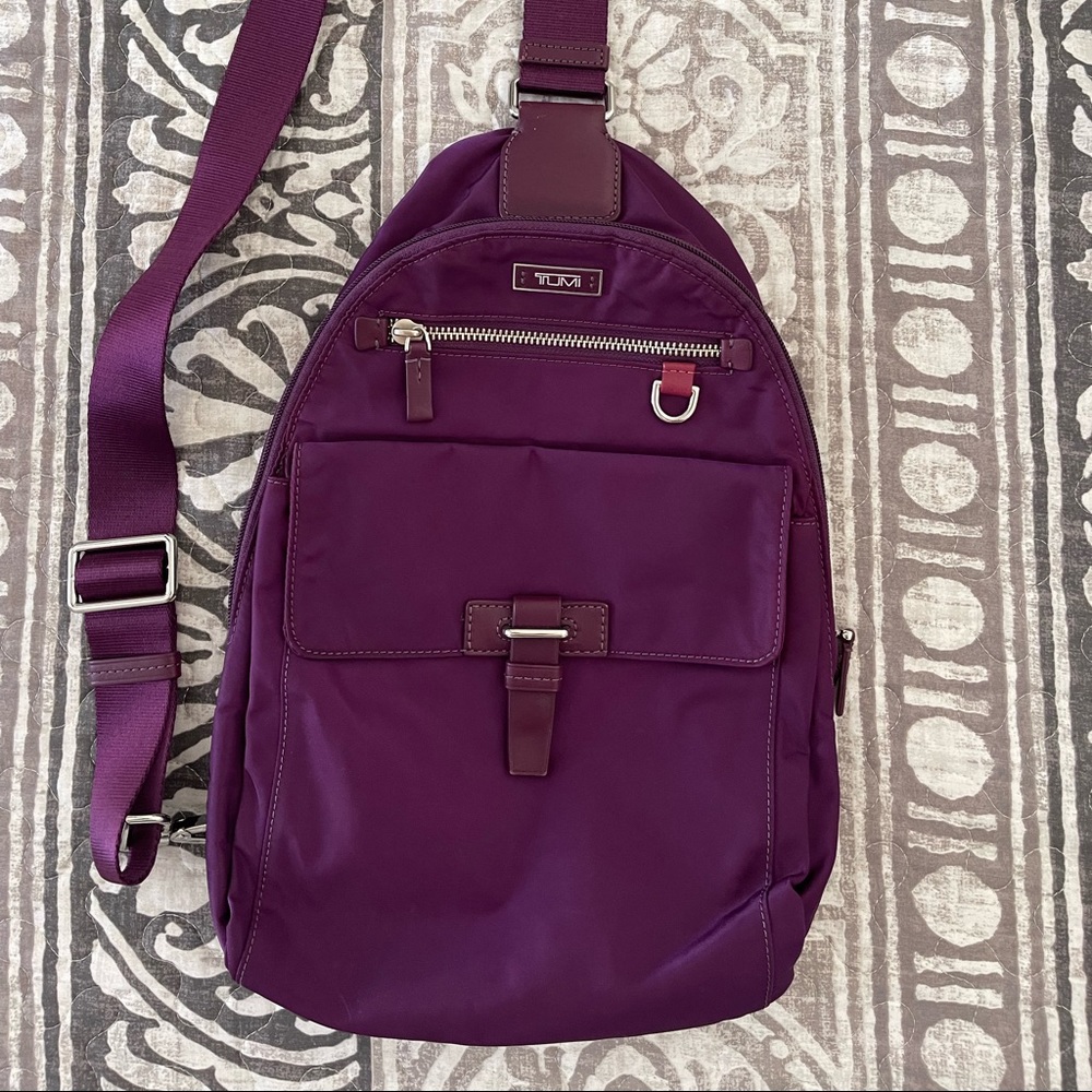 TUMI Voyager Sling